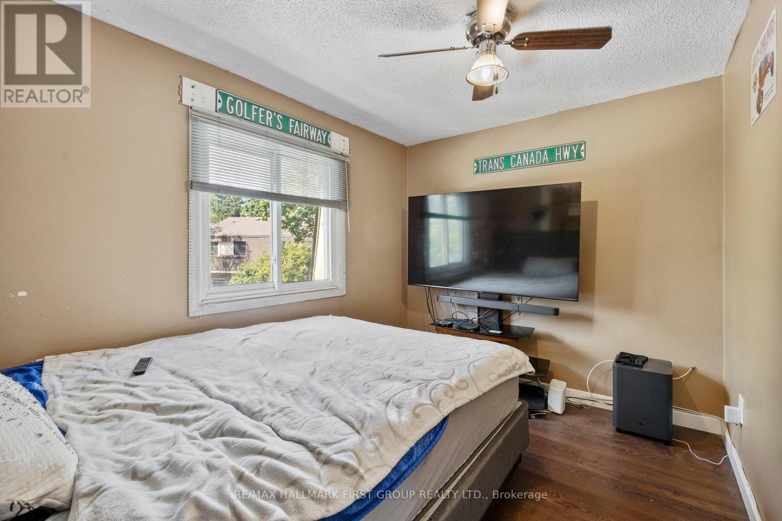 Photo 28 of 38 371 Orton Park Road, Toronto ON