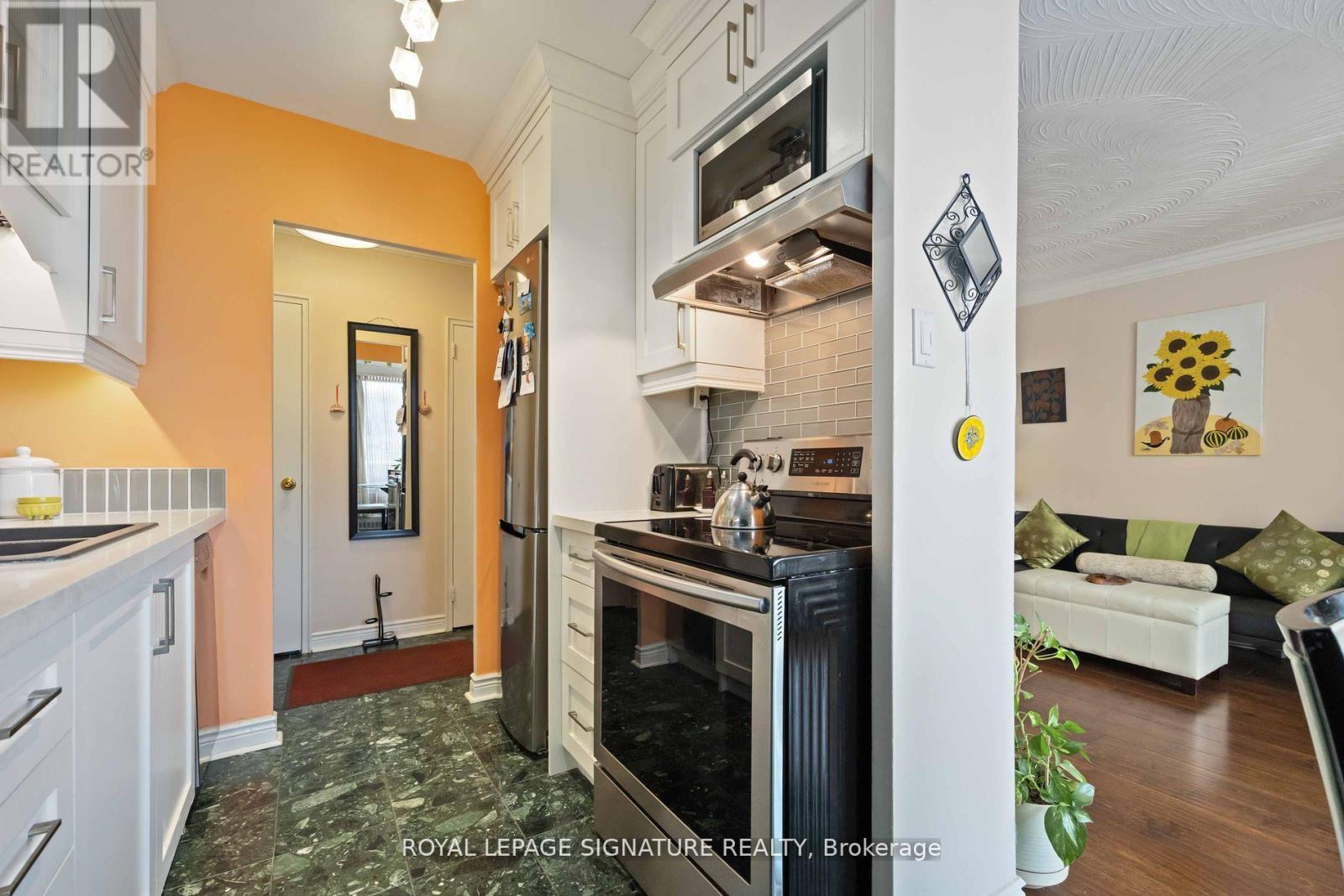 Photo 14 of 502 921 Midland Avenue, Toronto ON