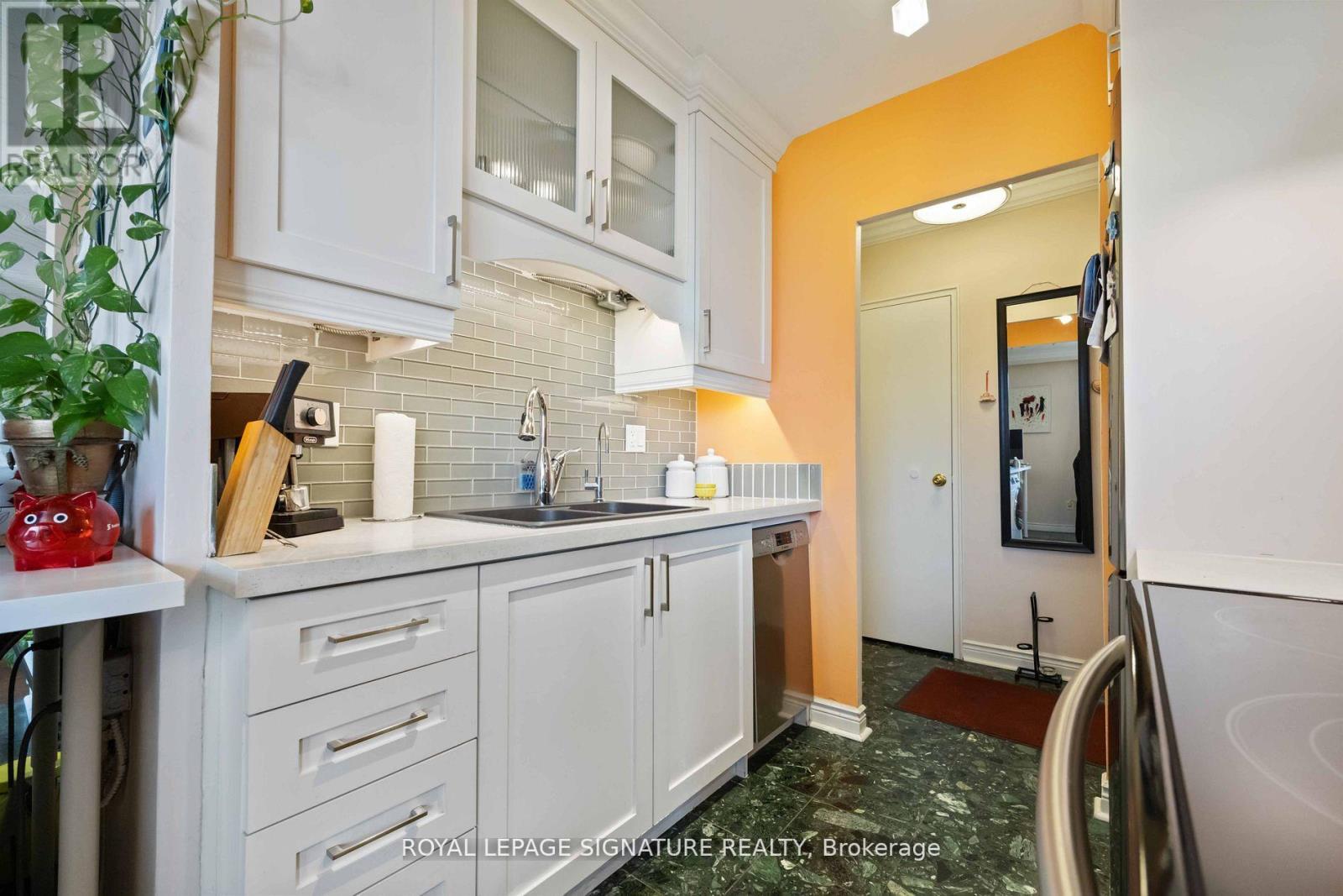 Photo 15 of 502 921 Midland Avenue, Toronto ON
