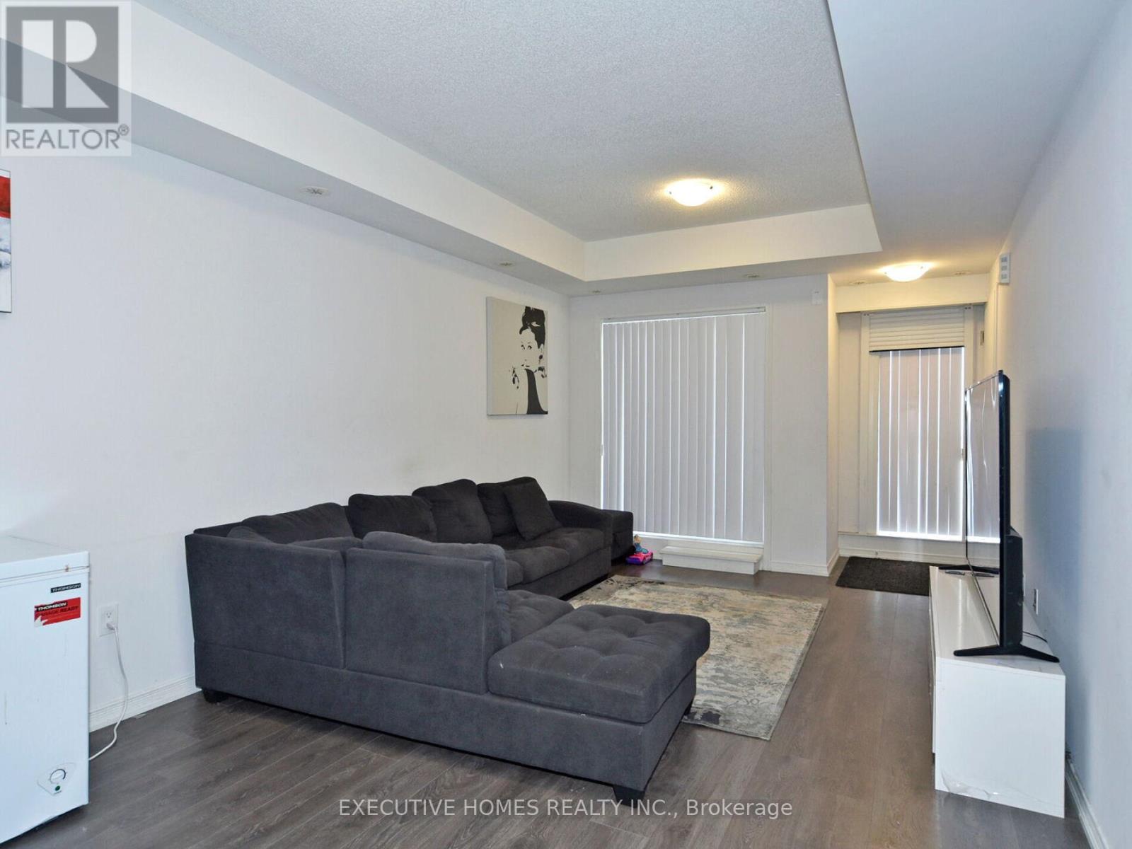 Photo 8 of 8825 Sheppard Avenue, Toronto ON