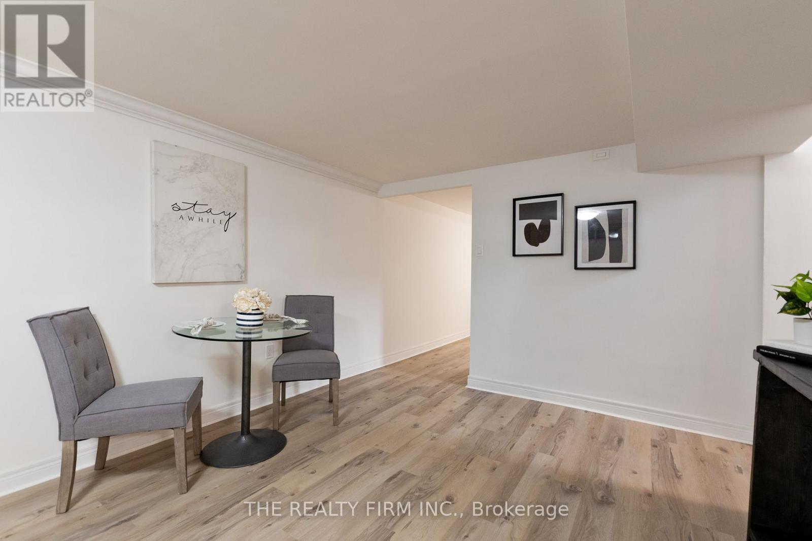 Photo 22 of 10 Stroud Crescent, London South ON