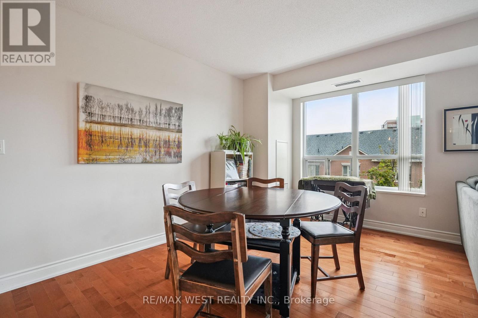 Photo 7 of 506 37 Galleria Parkway, Markham ON