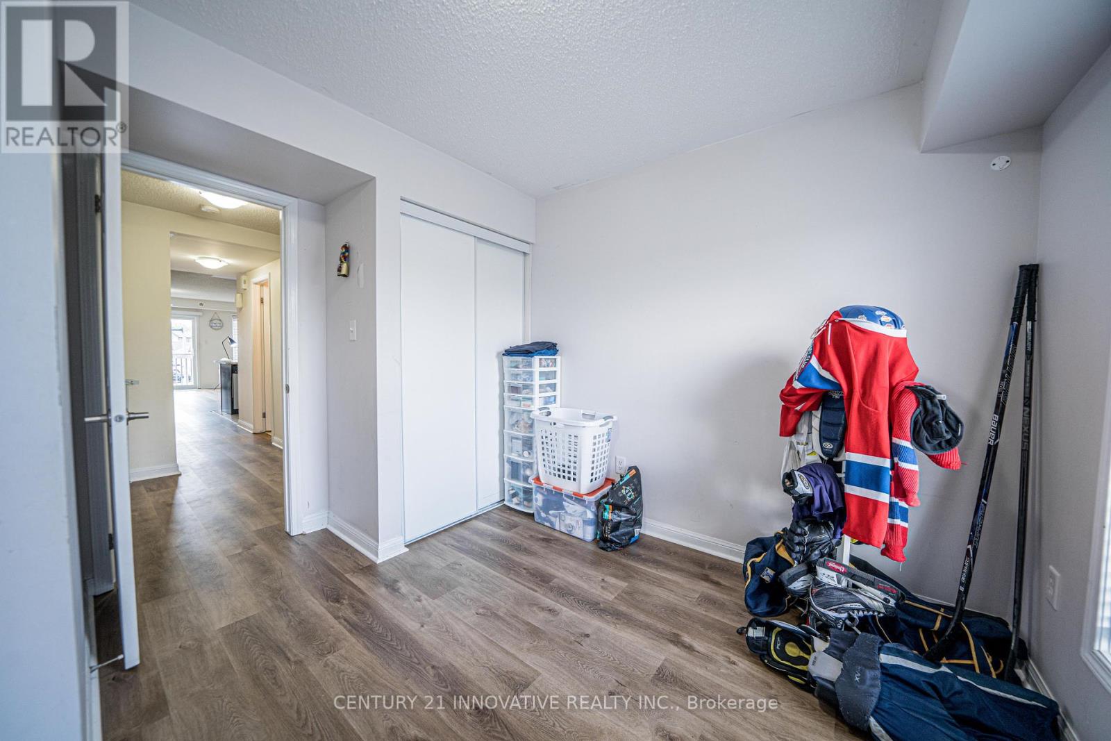 Photo 22 of 1 3034 Bur Oak Avenue, Markham ON