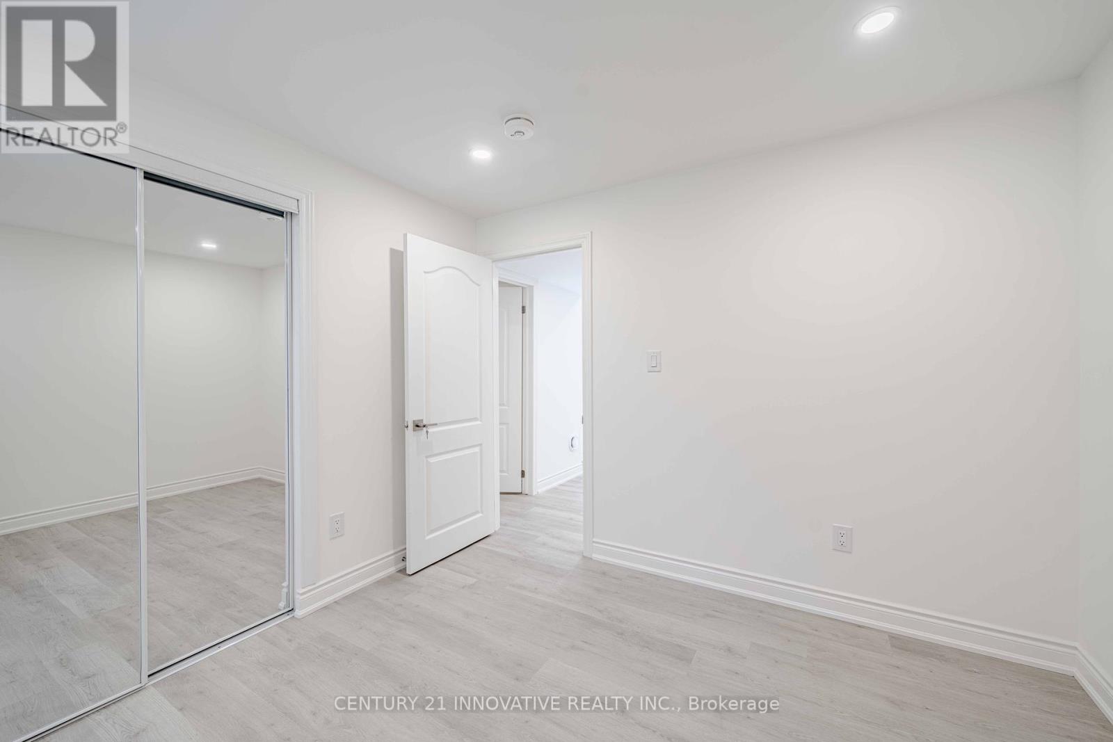 Photo 15 of Bsmt 921 Langford Boulevard, Bradford West Gwillimbury ON