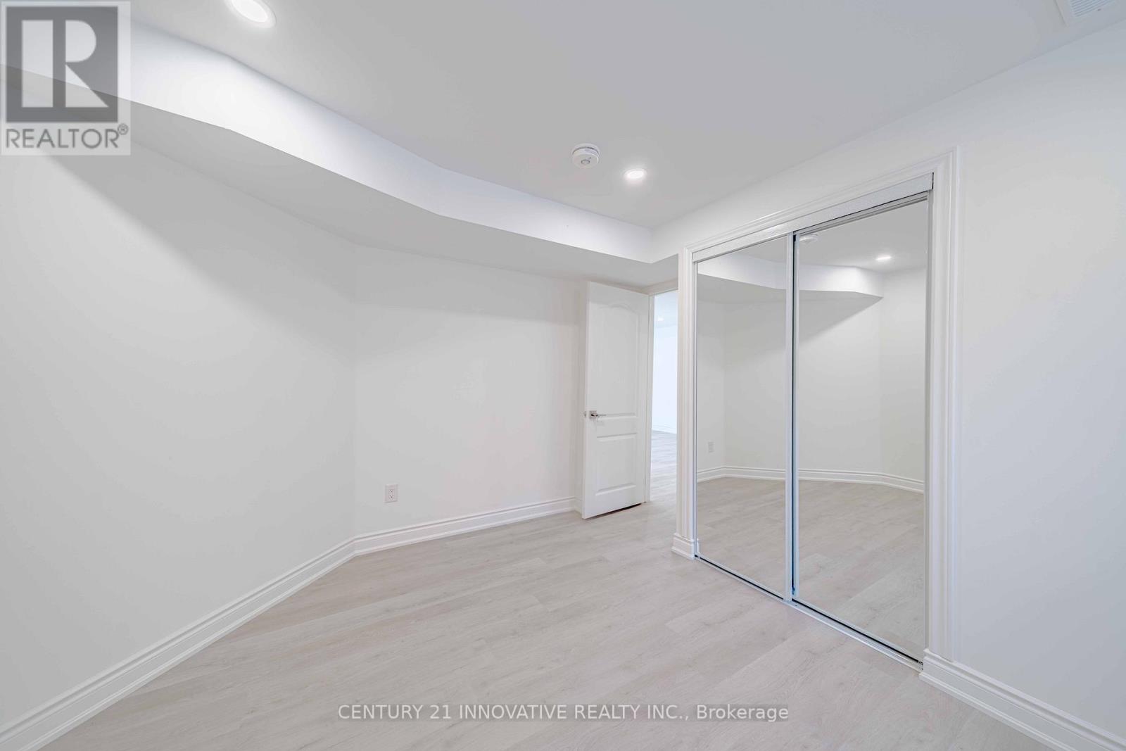 Photo 21 of Bsmt 921 Langford Boulevard, Bradford West Gwillimbury ON