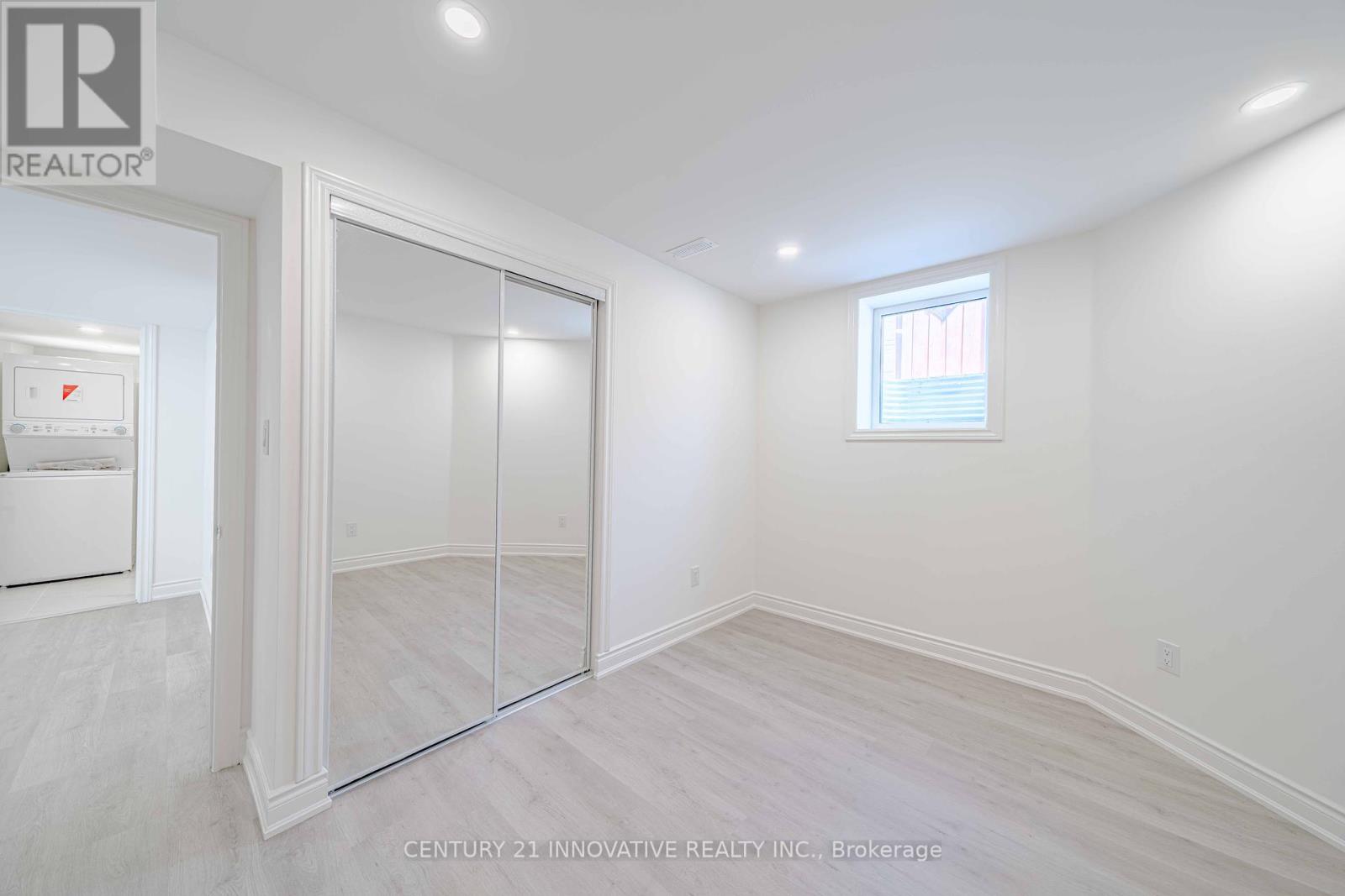 Photo 22 of Bsmt 921 Langford Boulevard, Bradford West Gwillimbury ON