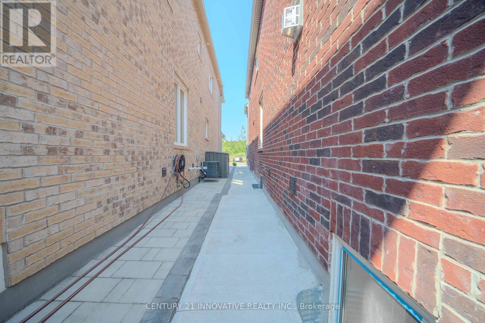 Photo 27 of Bsmt 921 Langford Boulevard, Bradford West Gwillimbury ON
