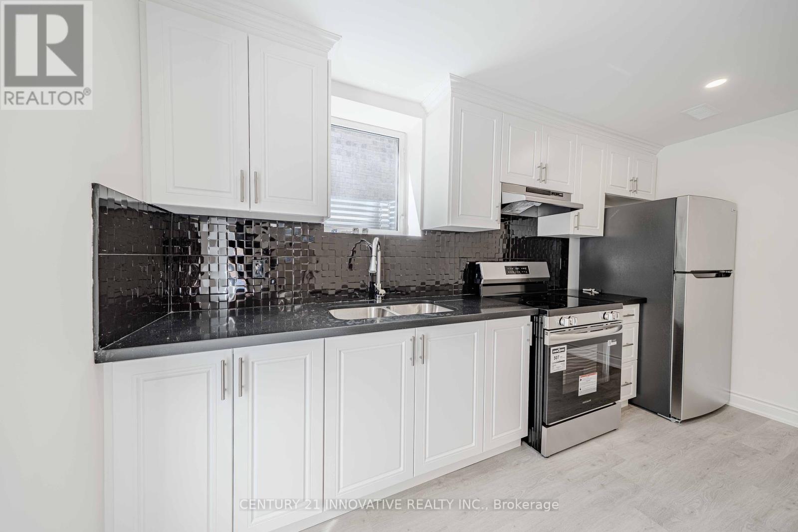 Photo 7 of Bsmt 921 Langford Boulevard, Bradford West Gwillimbury ON
