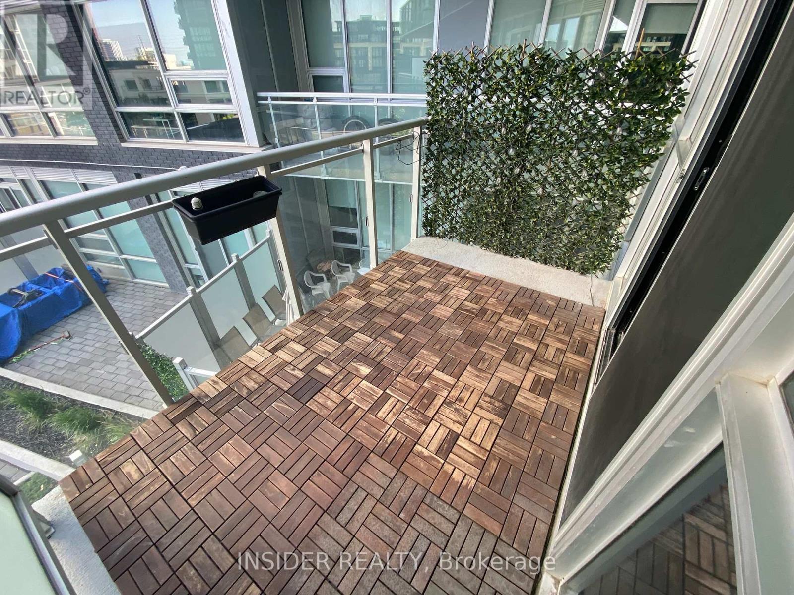 Photo 13 of 306 2908 Highway 7 Avenue W, Vaughan ON