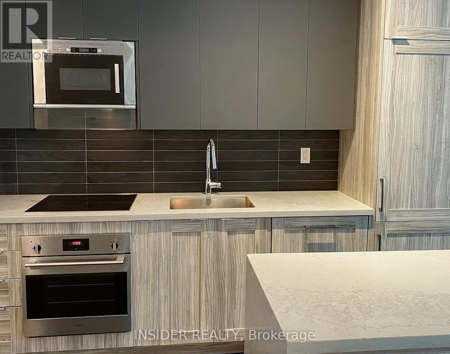 Photo 4 of 306 2908 Highway 7 Avenue W, Vaughan ON