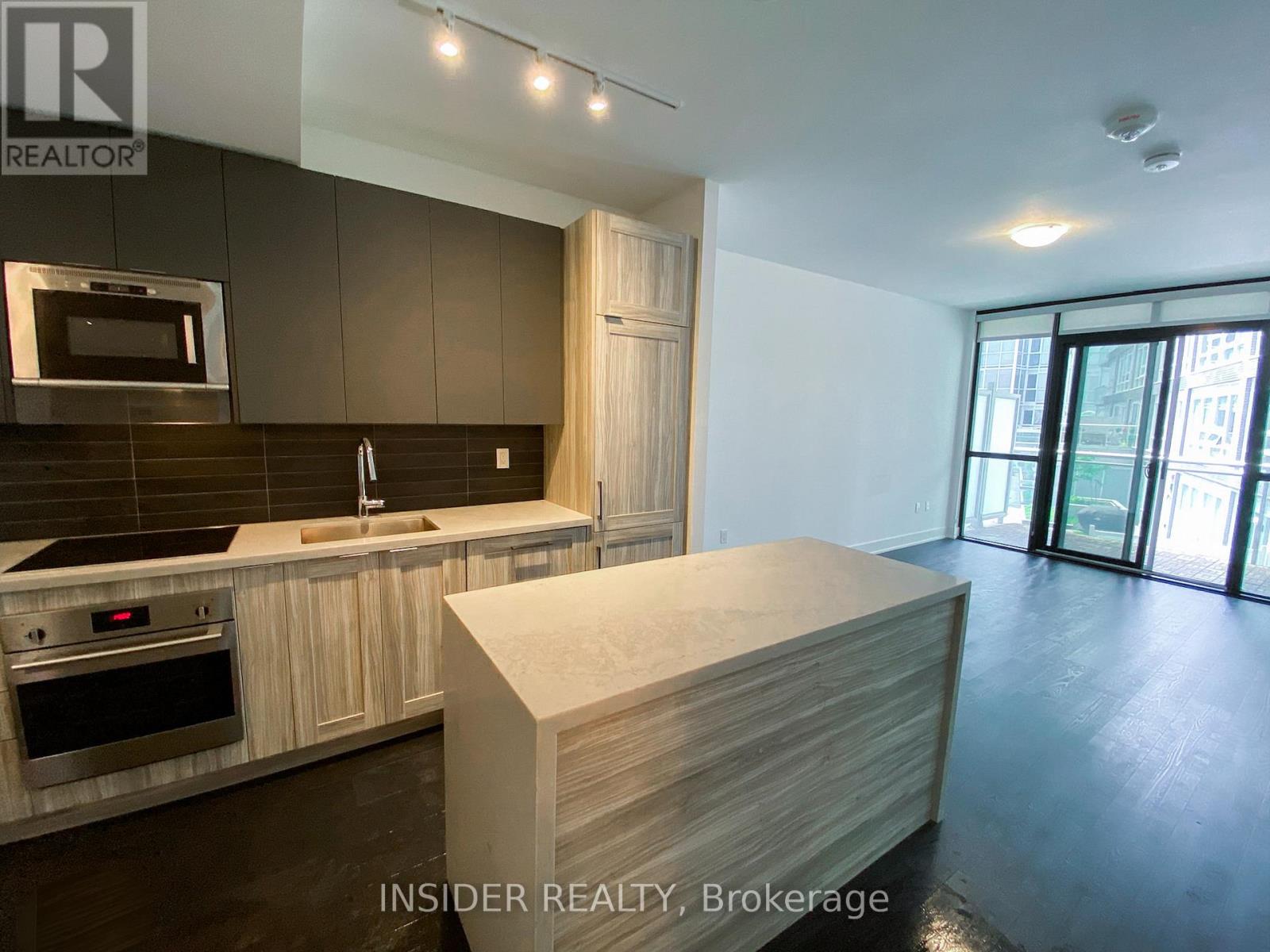 Photo 6 of 306 2908 Highway 7 Avenue W, Vaughan ON