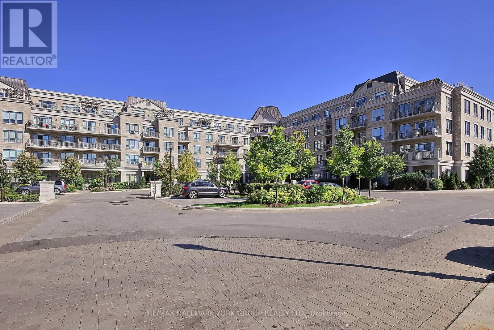 Photo 3 of 434 180 John West Way, Aurora ON