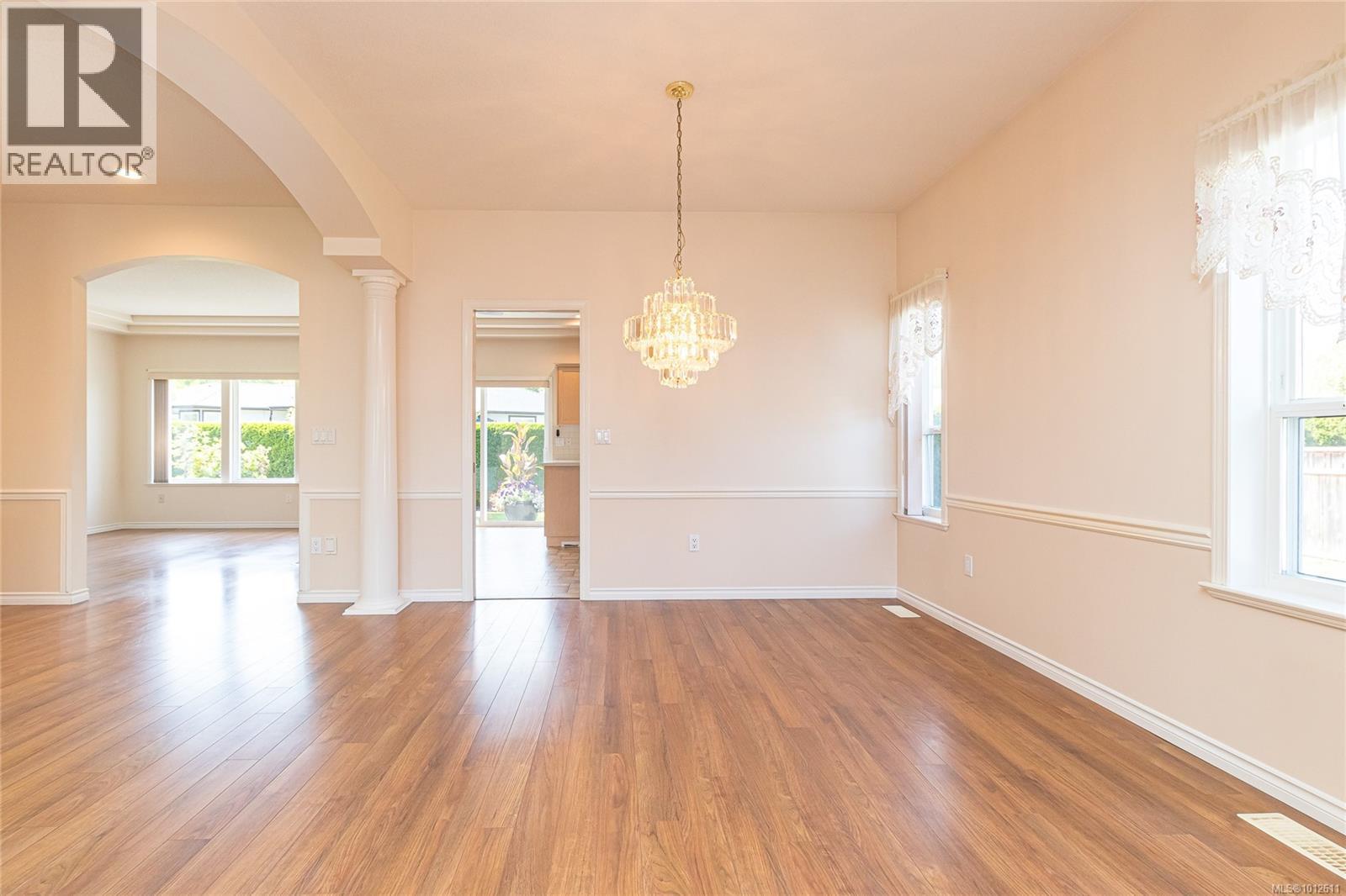 Photo 7 of 4302 Indigo Lane, Saanich BC