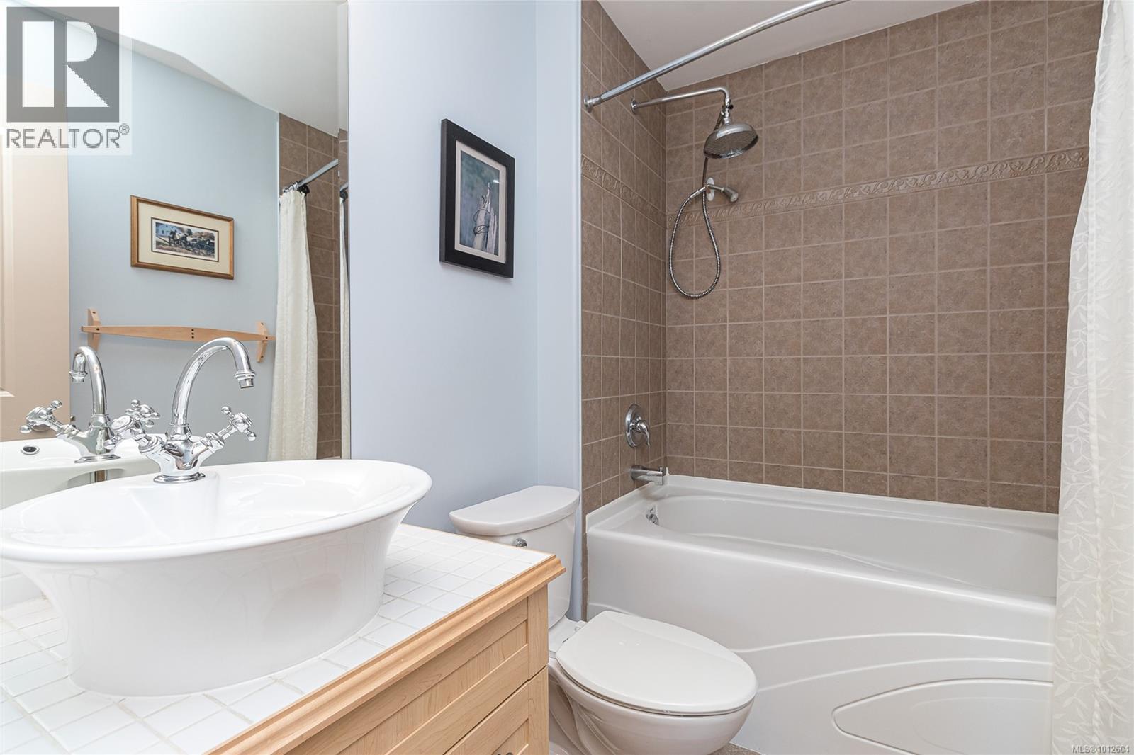 Photo 16 of 301 2706 Peatt Rd, Langford BC