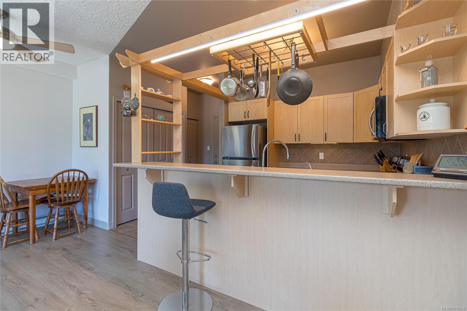 Photo 6 of 301 2706 Peatt Rd, Langford BC