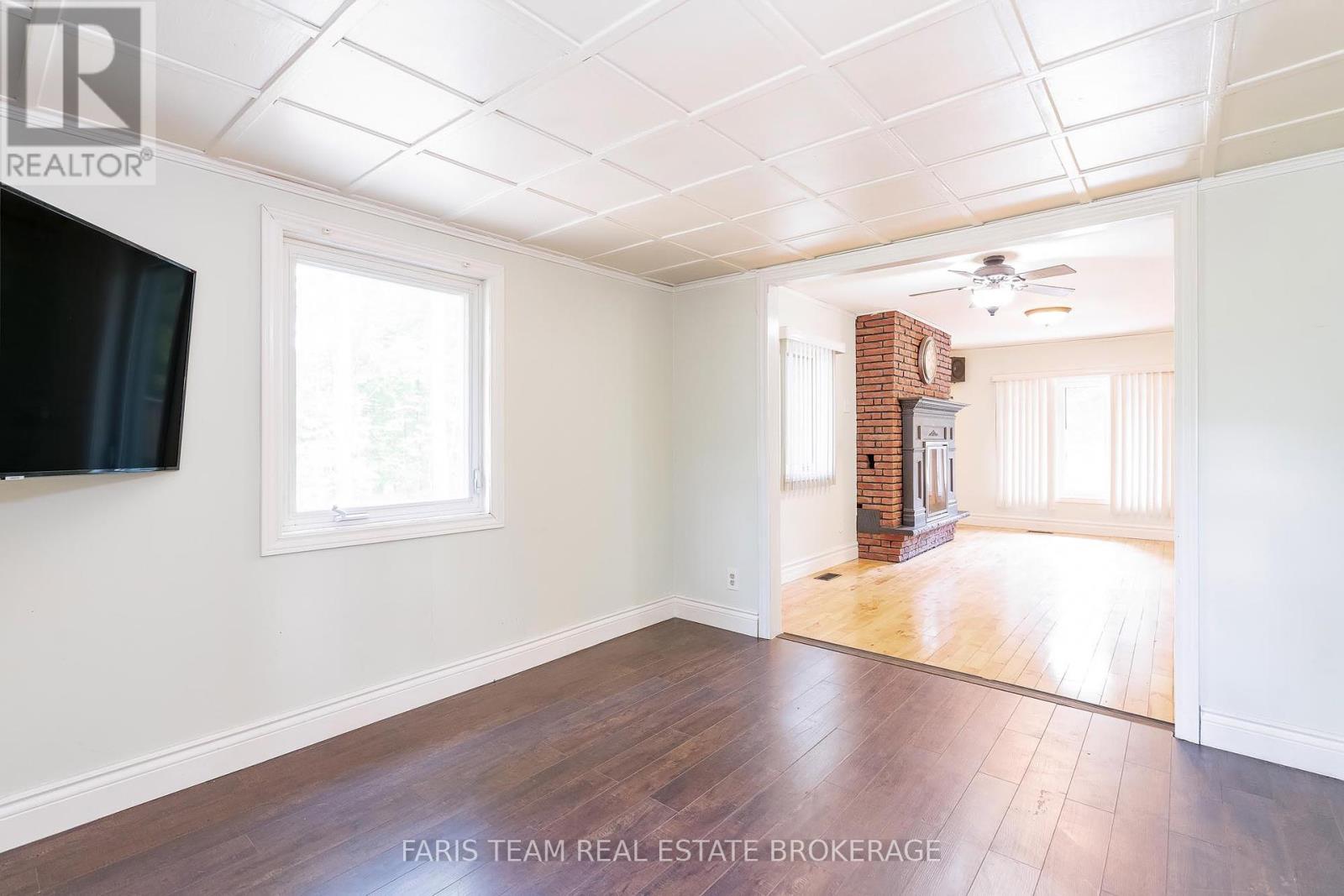 Photo 12 of 2368 South Orr Lake Road, Springwater ON
