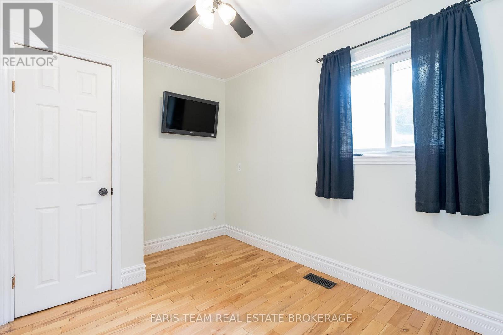 Photo 14 of 2368 South Orr Lake Road, Springwater ON