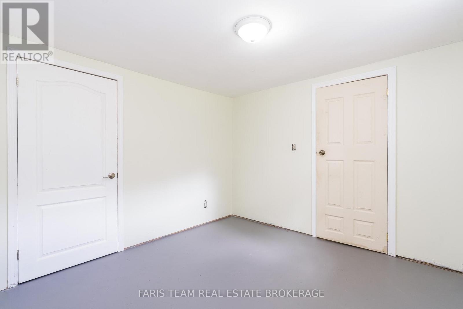 Photo 21 of 2368 South Orr Lake Road, Springwater ON