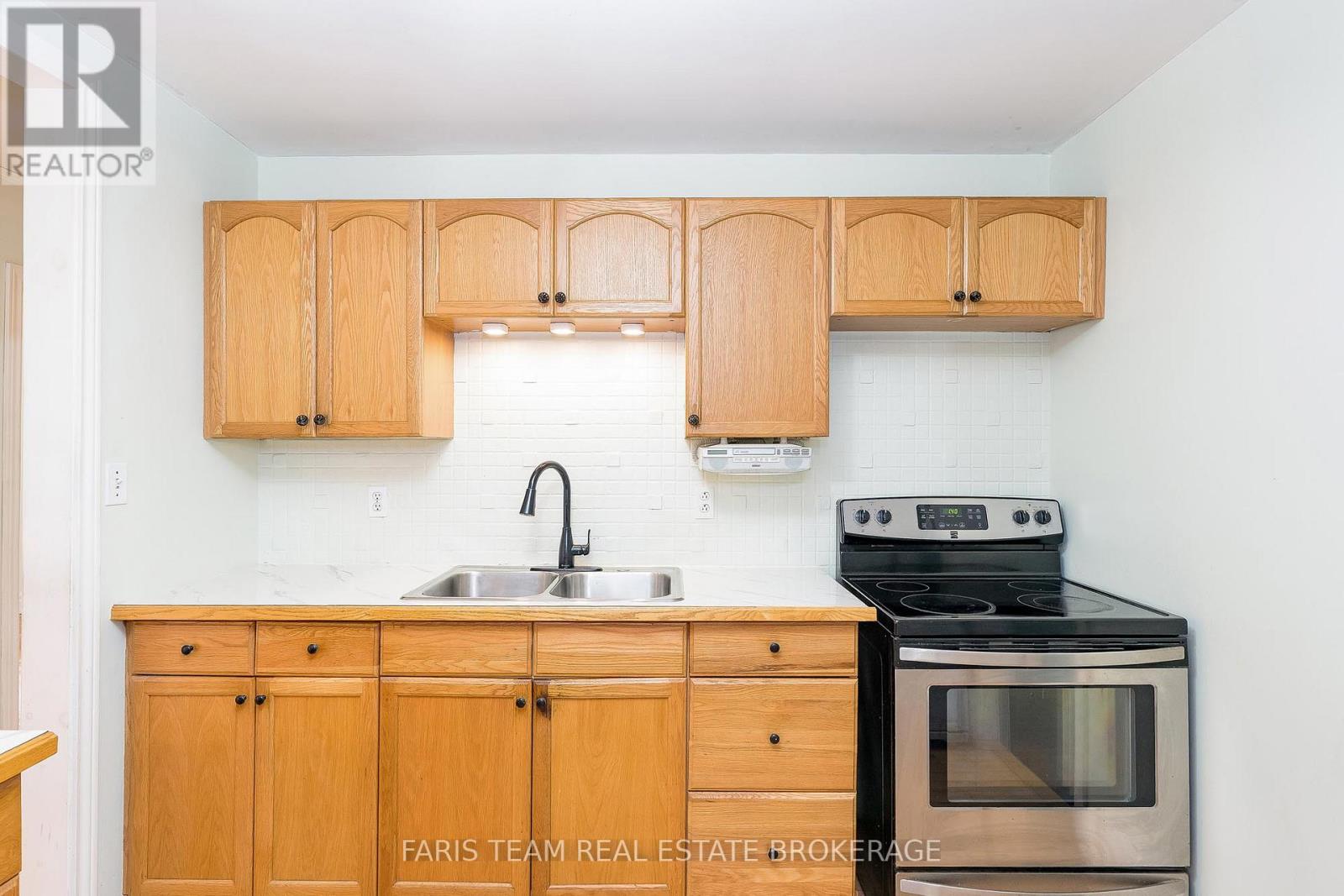 Photo 5 of 2368 South Orr Lake Road, Springwater ON