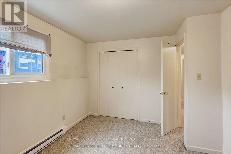 Photo 12 of 386 Essa Rd Lower Level Road, Barrie ON