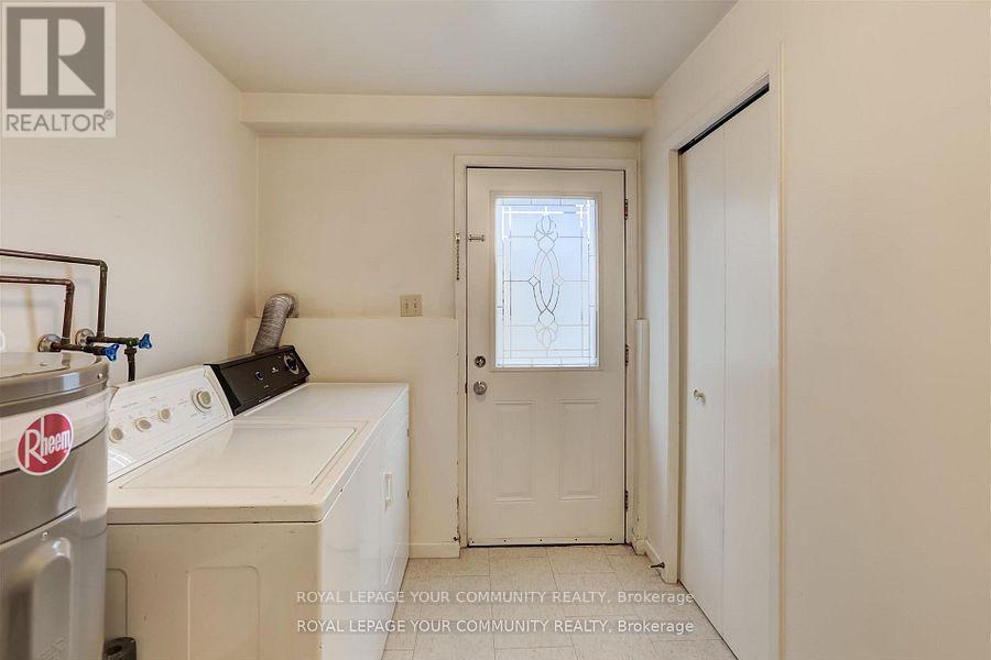 Photo 14 of 386 Essa Rd Lower Level Road, Barrie ON