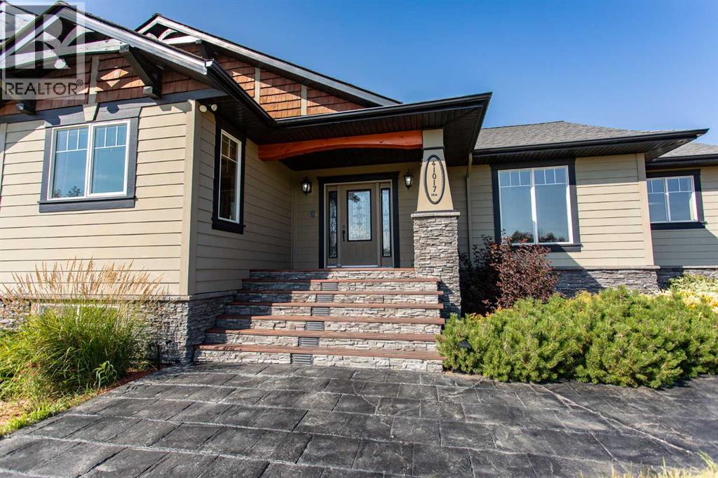 41017 Highway 20, Rural Lacombe County