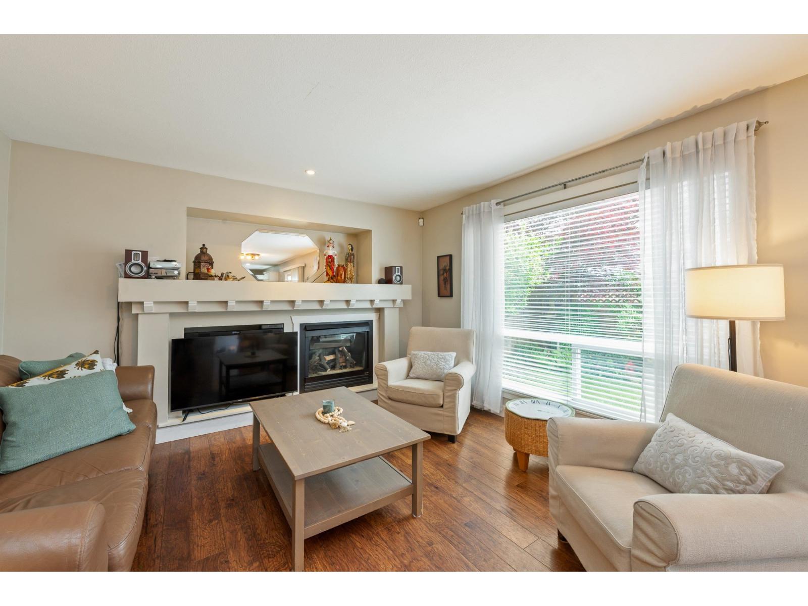 Photo 7 of 4 20292 96 Avenue, Langley BC