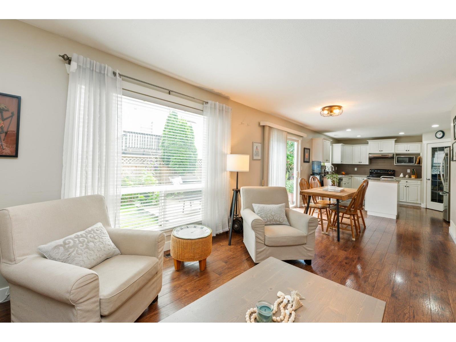 Photo 9 of 4 20292 96 Avenue, Langley BC