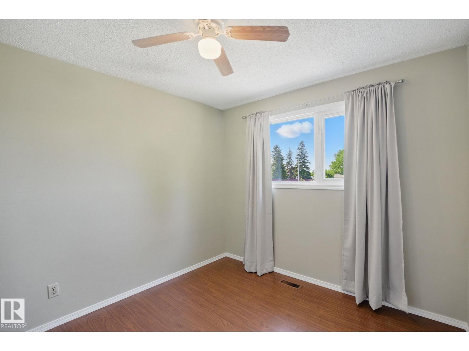 Photo 21 of 4336 74 St Nw, Edmonton AB
