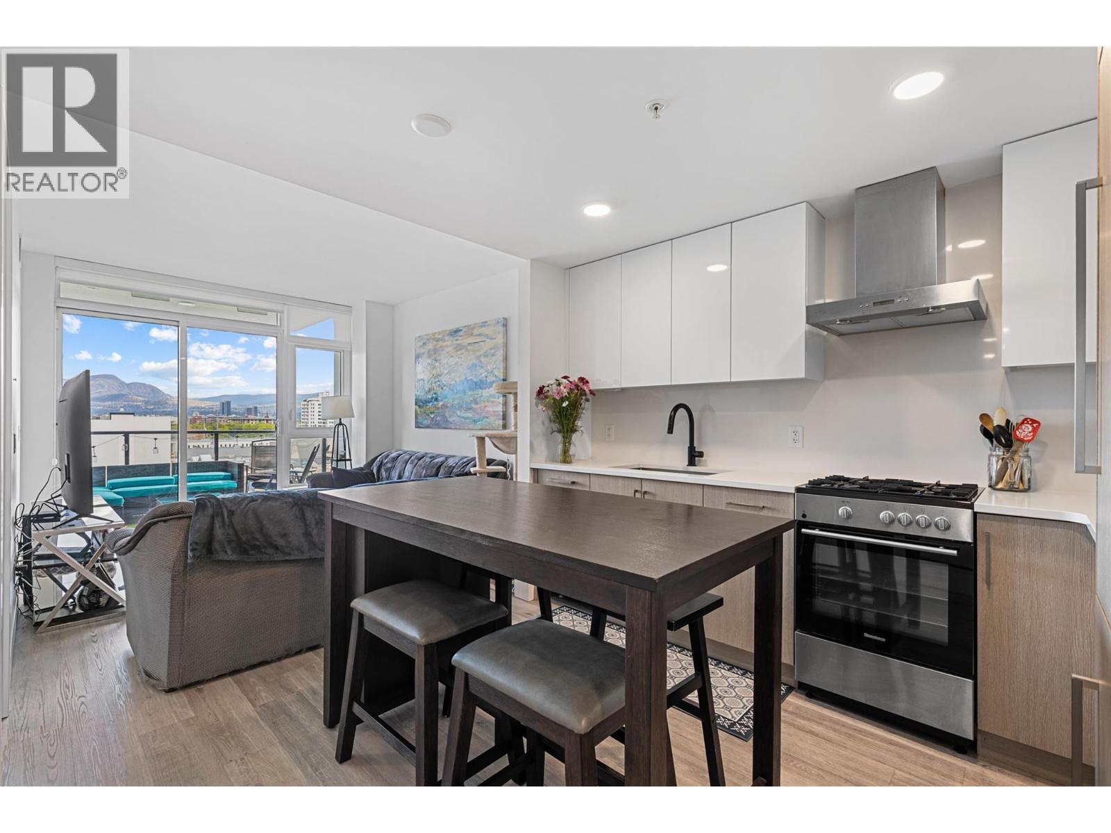 Photo 6 of 1588 Ellis Street Unit 703, Kelowna BC