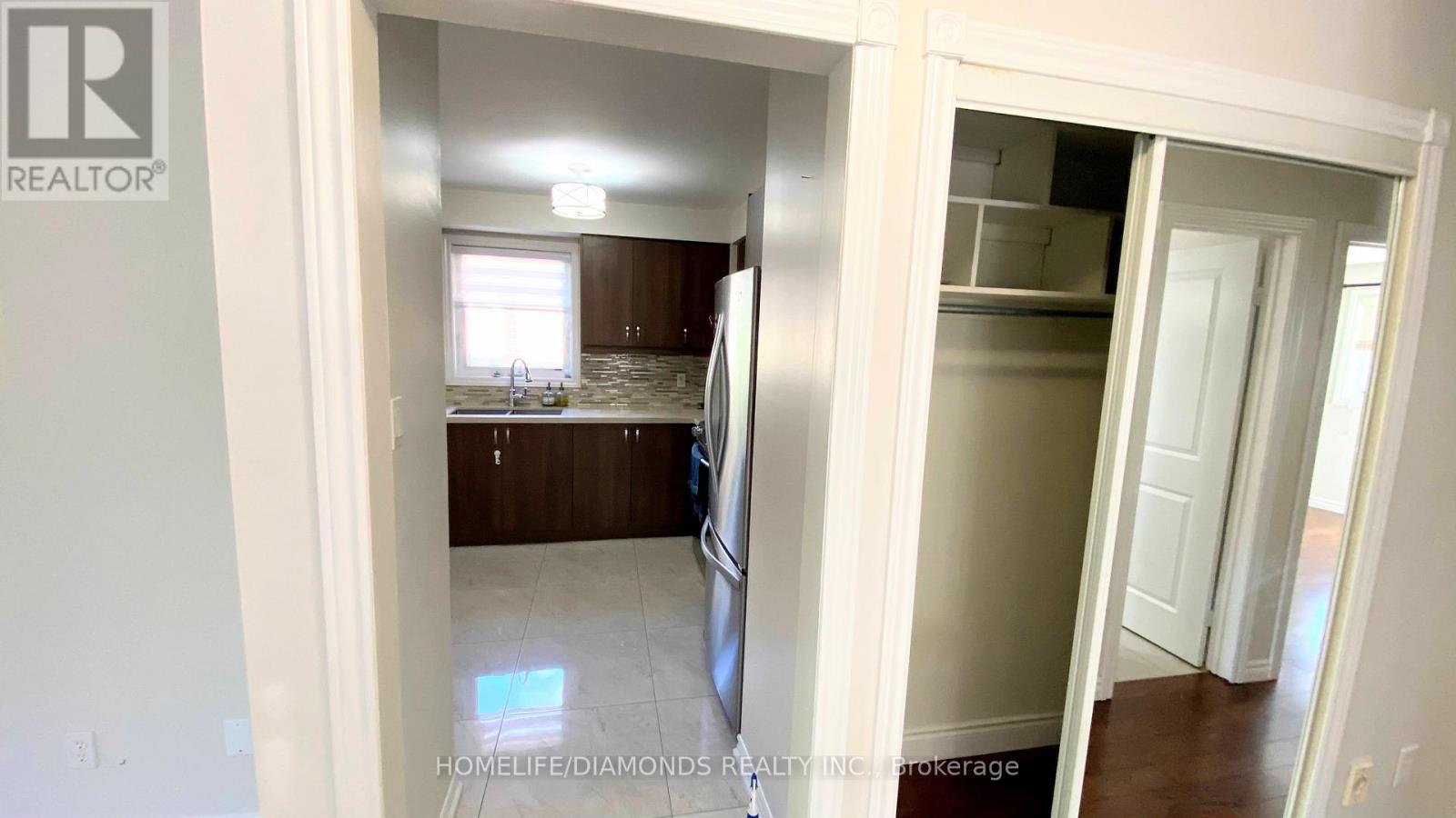 Photo 11 of Upper 52 Nuttall Street, Brampton ON