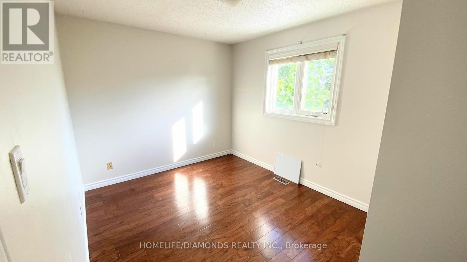 Photo 16 of Upper 52 Nuttall Street, Brampton ON