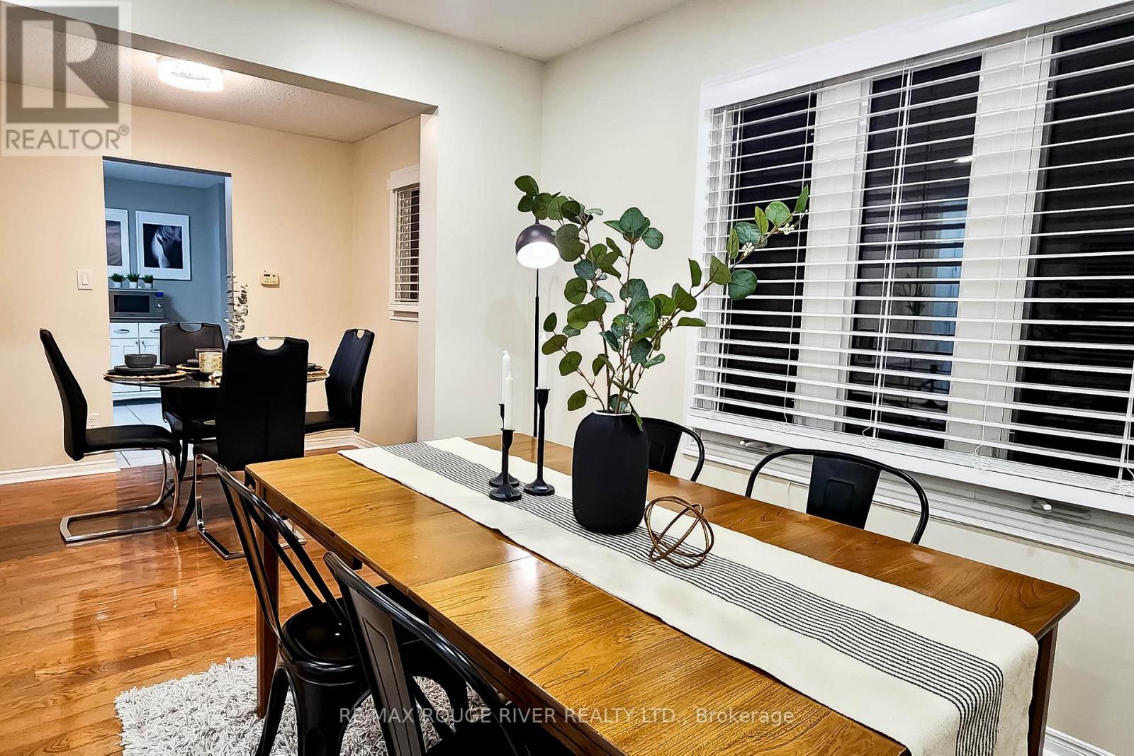 Photo 8 of 307 Michael Drive, Orangeville ON