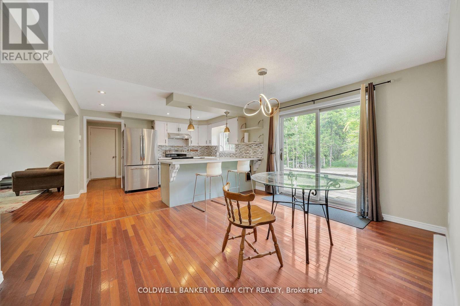 Photo 6 of 8295 Creditview Road N, Brampton ON