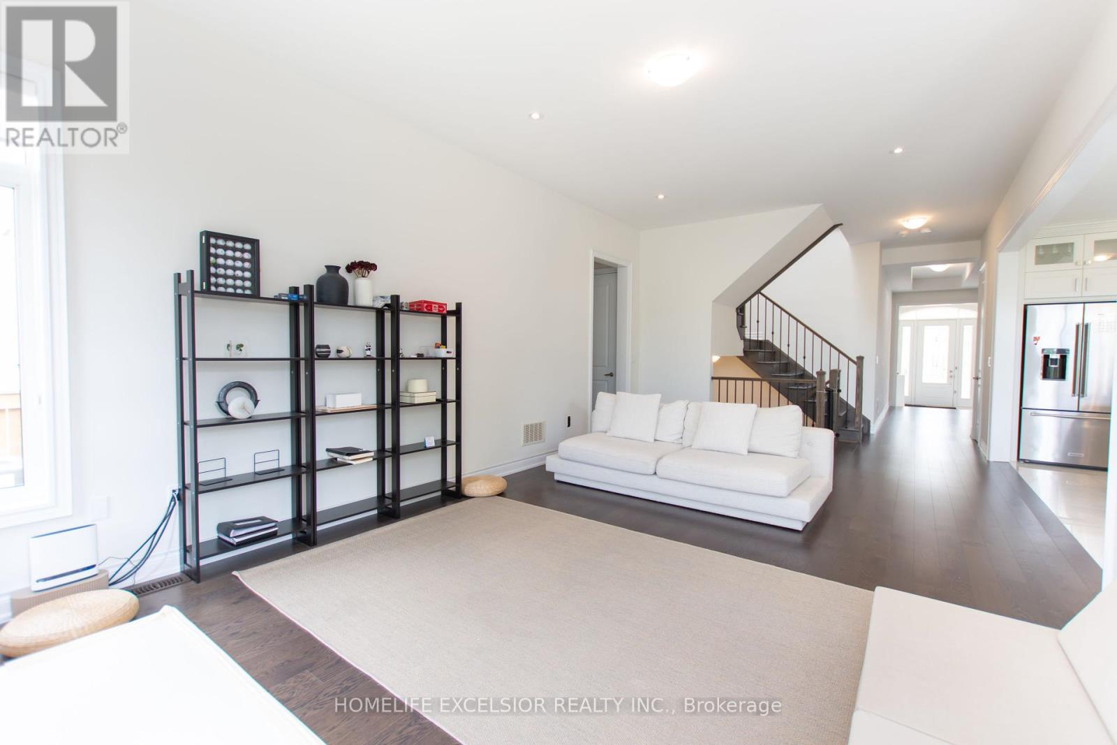 Photo 14 of 3128 Parsonage Crescent, Oakville ON