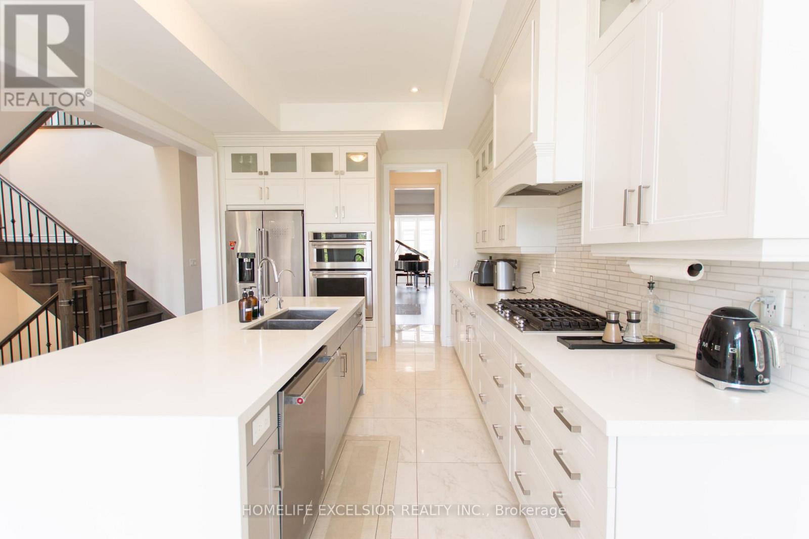 Photo 19 of 3128 Parsonage Crescent, Oakville ON