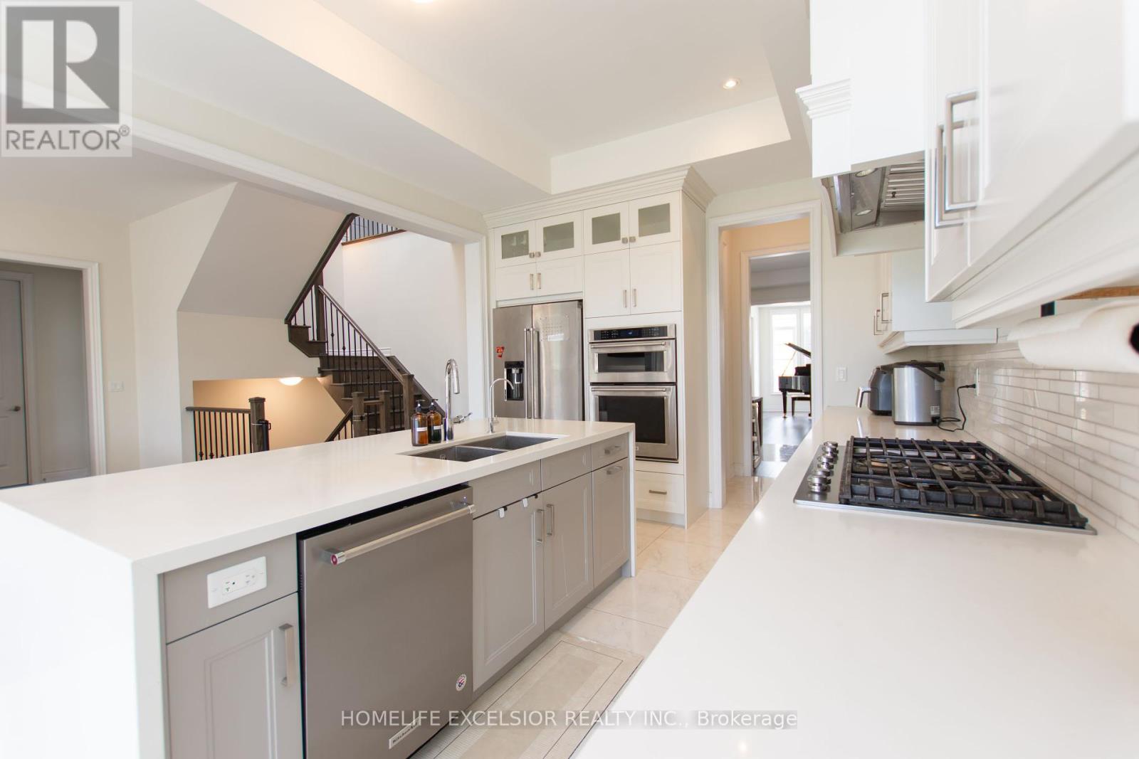 Photo 20 of 3128 Parsonage Crescent, Oakville ON