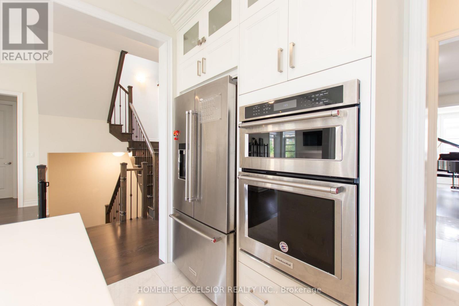 Photo 21 of 3128 Parsonage Crescent, Oakville ON