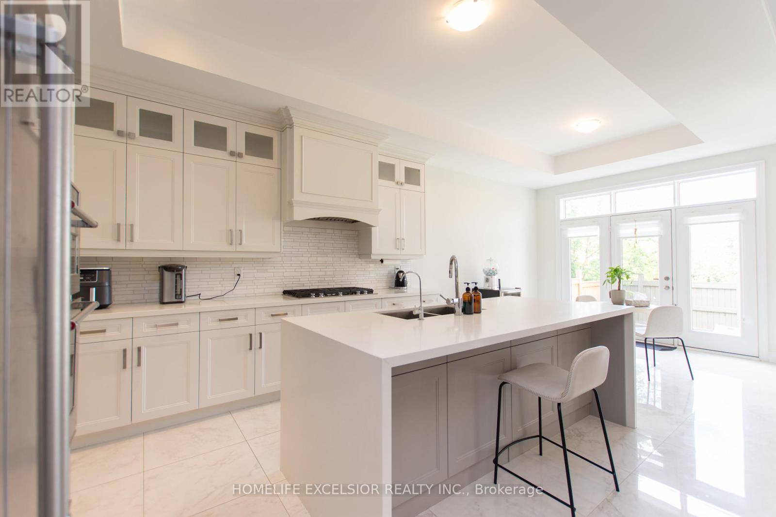 Photo 23 of 3128 Parsonage Crescent, Oakville ON