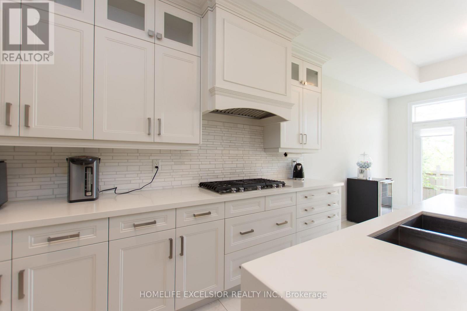 Photo 24 of 3128 Parsonage Crescent, Oakville ON