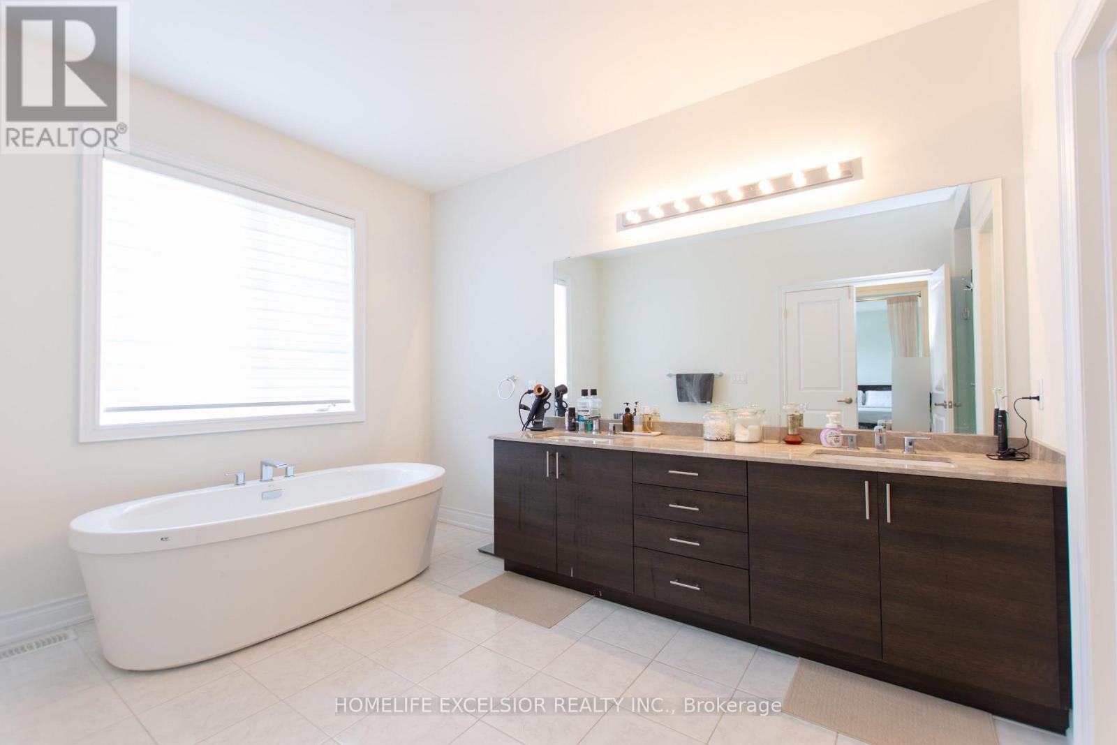 Photo 30 of 3128 Parsonage Crescent, Oakville ON