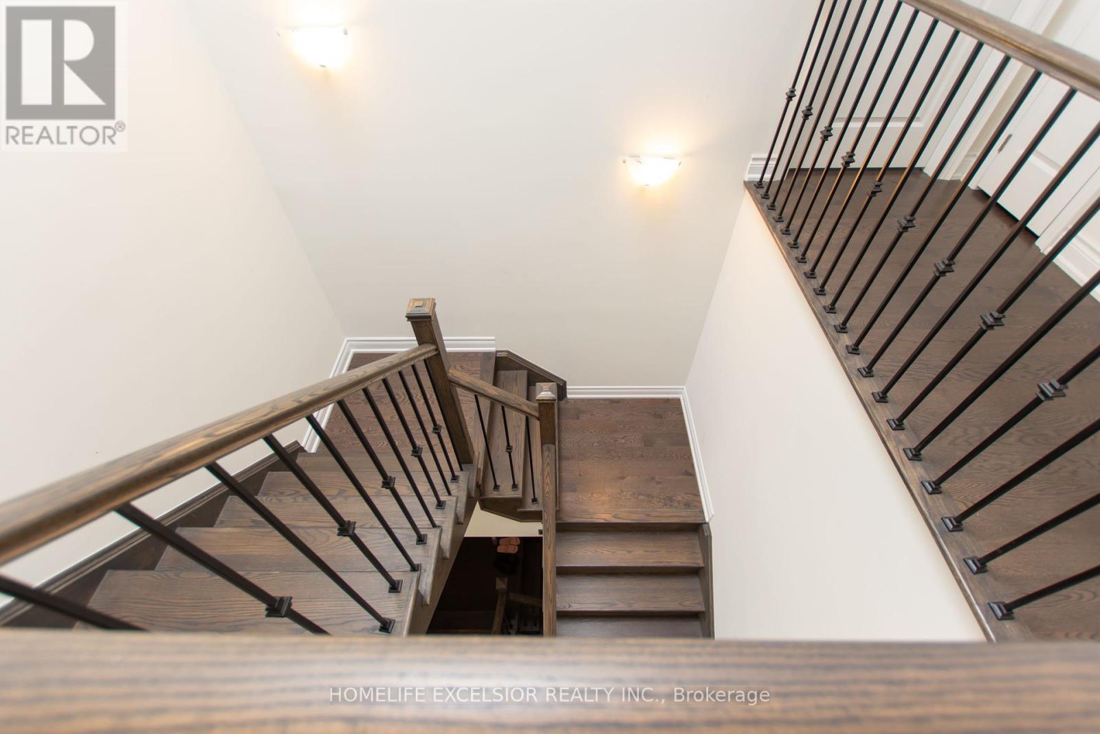 Photo 38 of 3128 Parsonage Crescent, Oakville ON