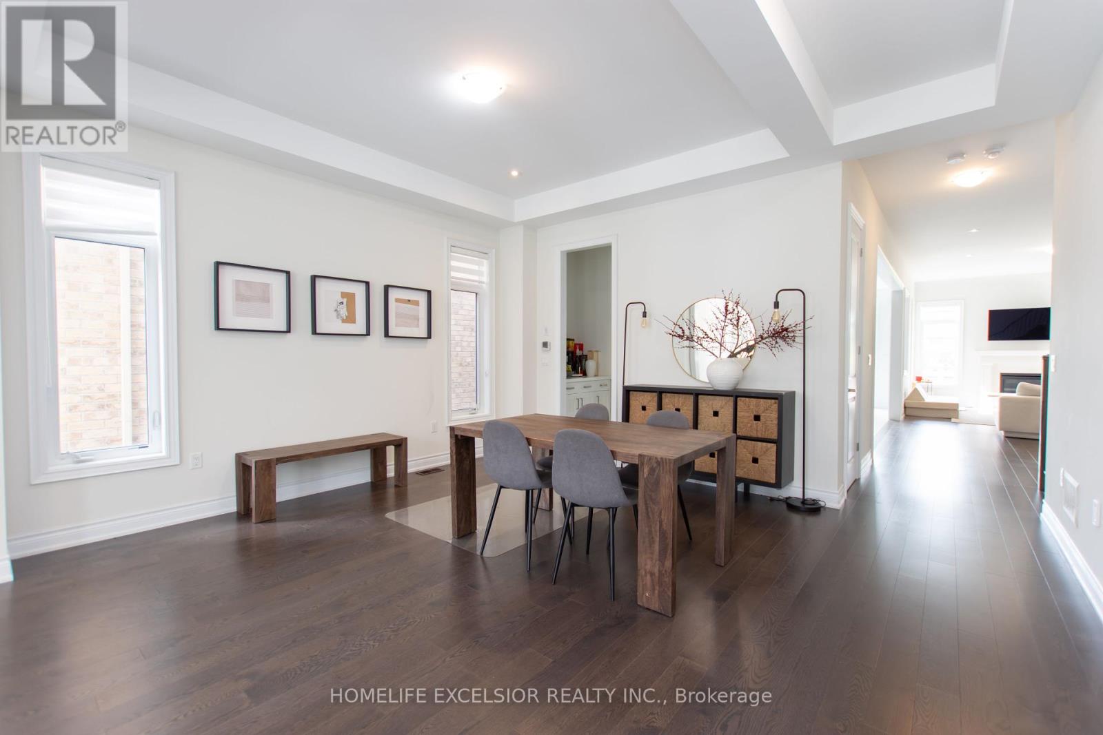 Photo 6 of 3128 Parsonage Crescent, Oakville ON