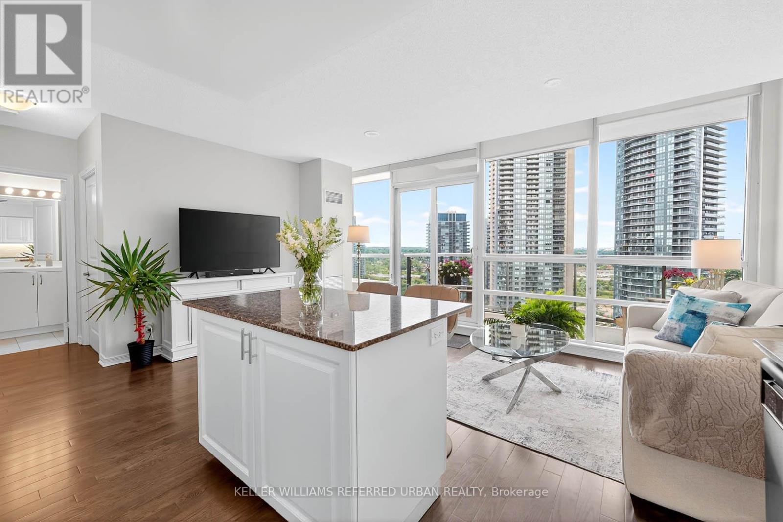 Photo 13 of 2305 15 Legion Road, Toronto ON