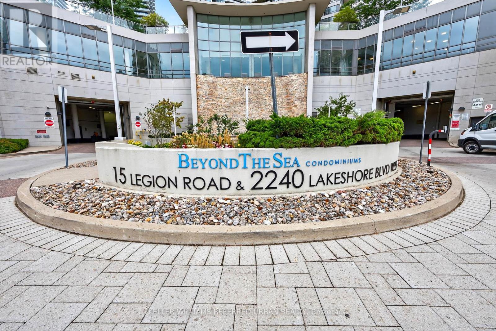 Photo 4 of 2305 15 Legion Road, Toronto ON