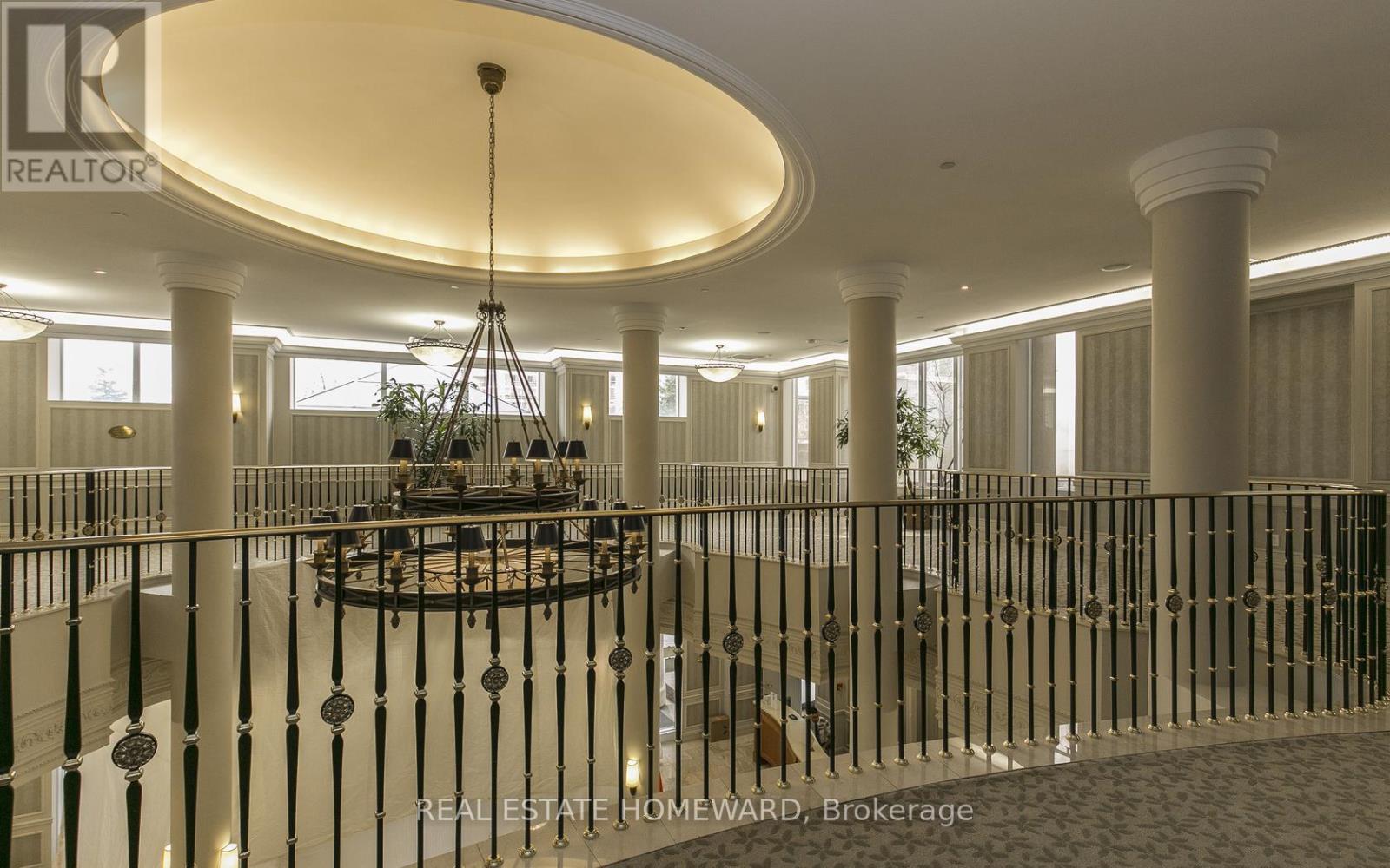 Photo 6 of 713 35 Kingsbridge Garden Circle, Mississauga ON