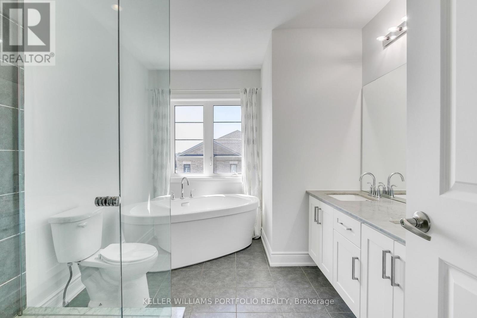 Photo 22 of 67 Edward Horton Crescent, Toronto ON