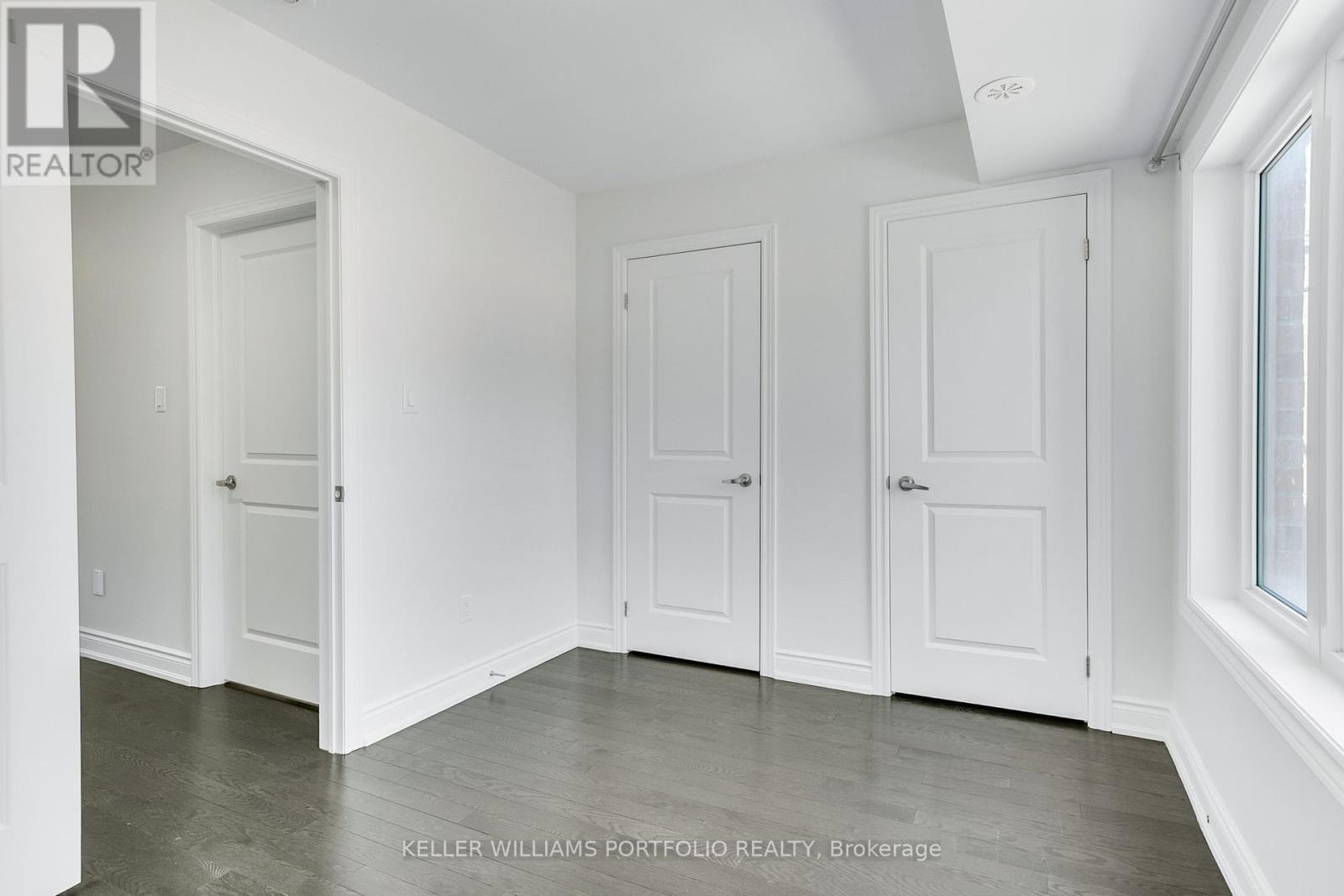Photo 32 of 67 Edward Horton Crescent, Toronto ON