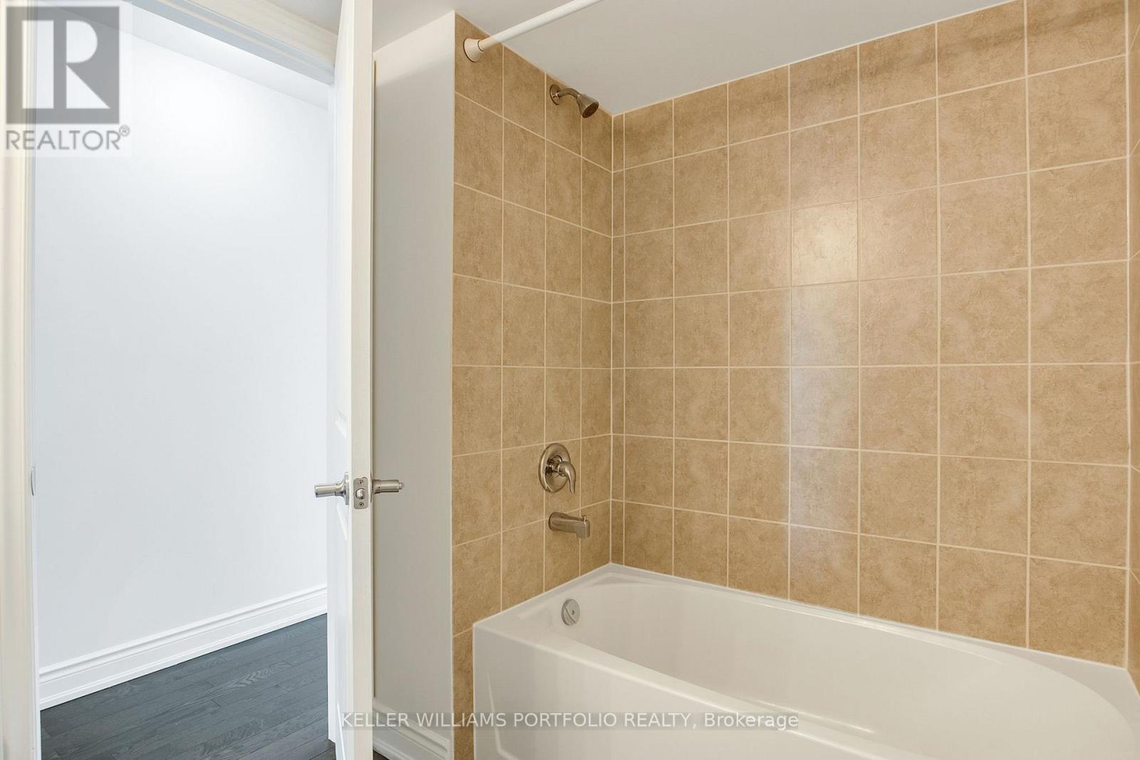 Photo 34 of 67 Edward Horton Crescent, Toronto ON