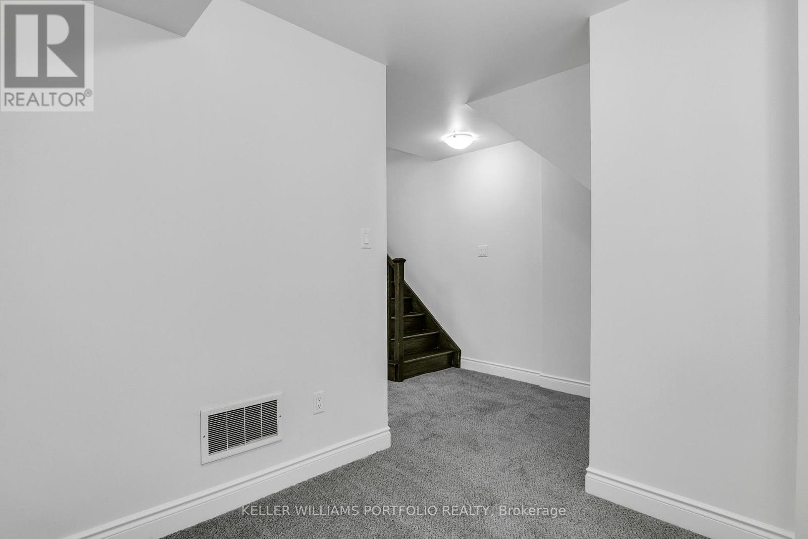 Photo 39 of 67 Edward Horton Crescent, Toronto ON